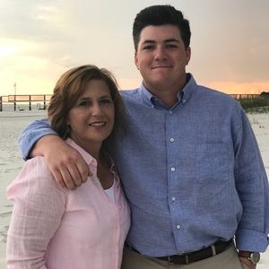 Meet your Posher, Casey